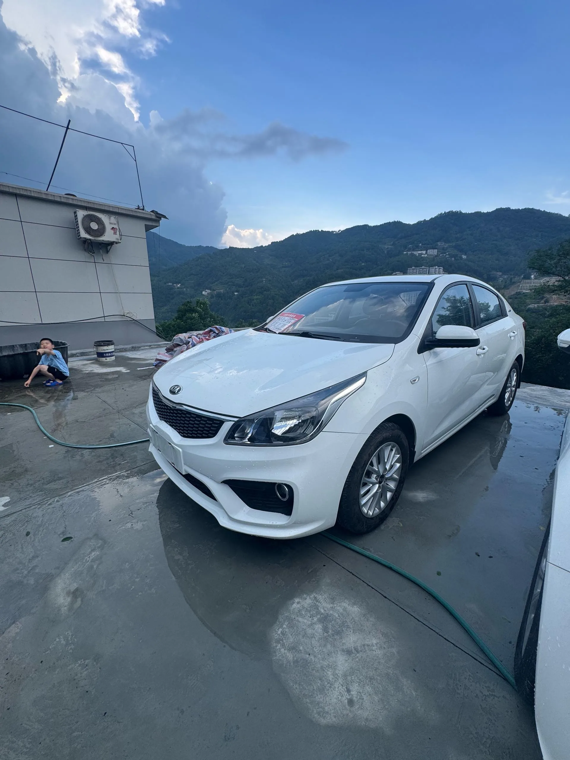 Kia K2 2017 Sedan 1.4L AT 15th Anniversary Special Edition GLS