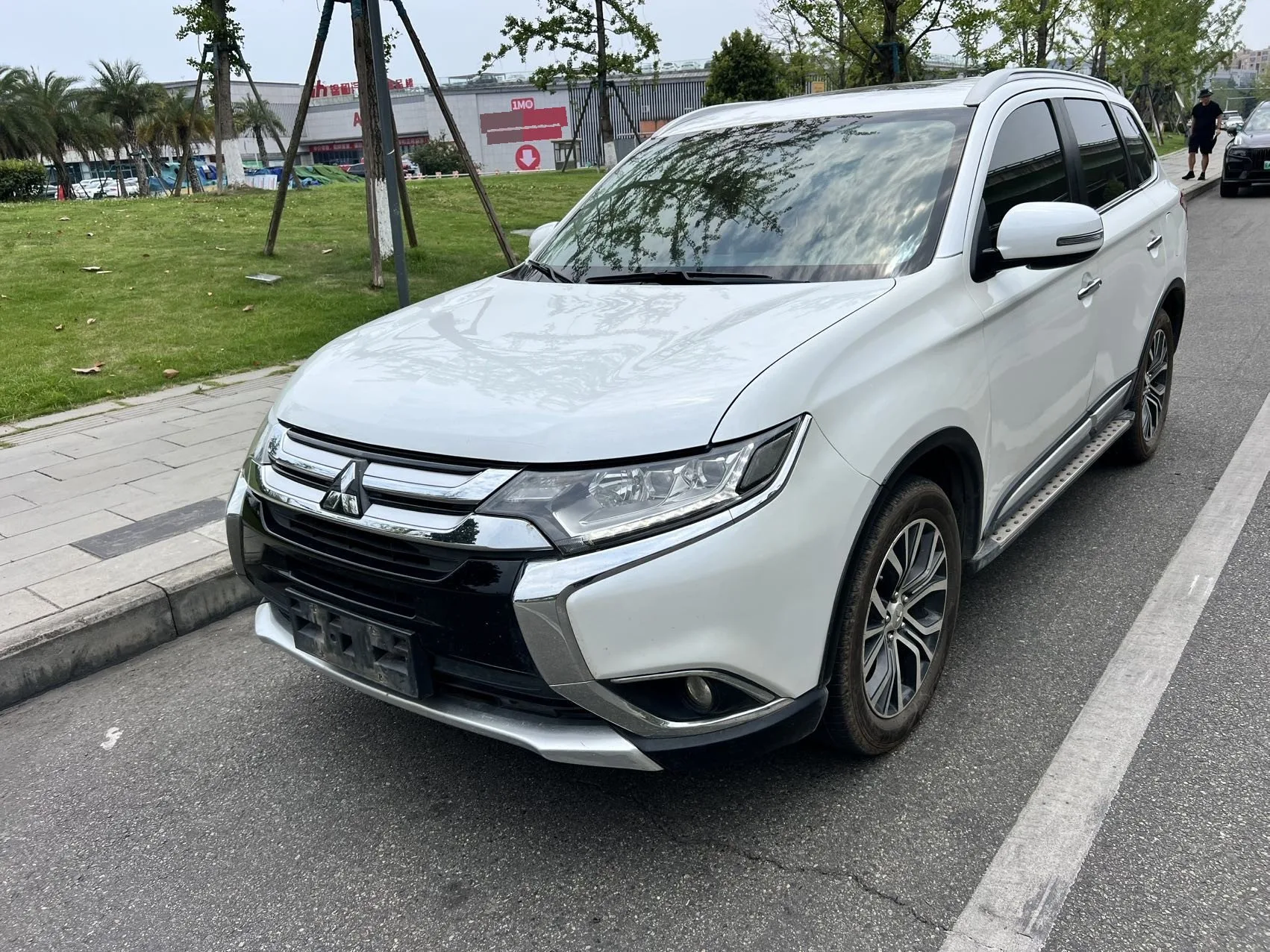 2018 Outlander 2.4L 4WD Elite Edition, 5-Seater