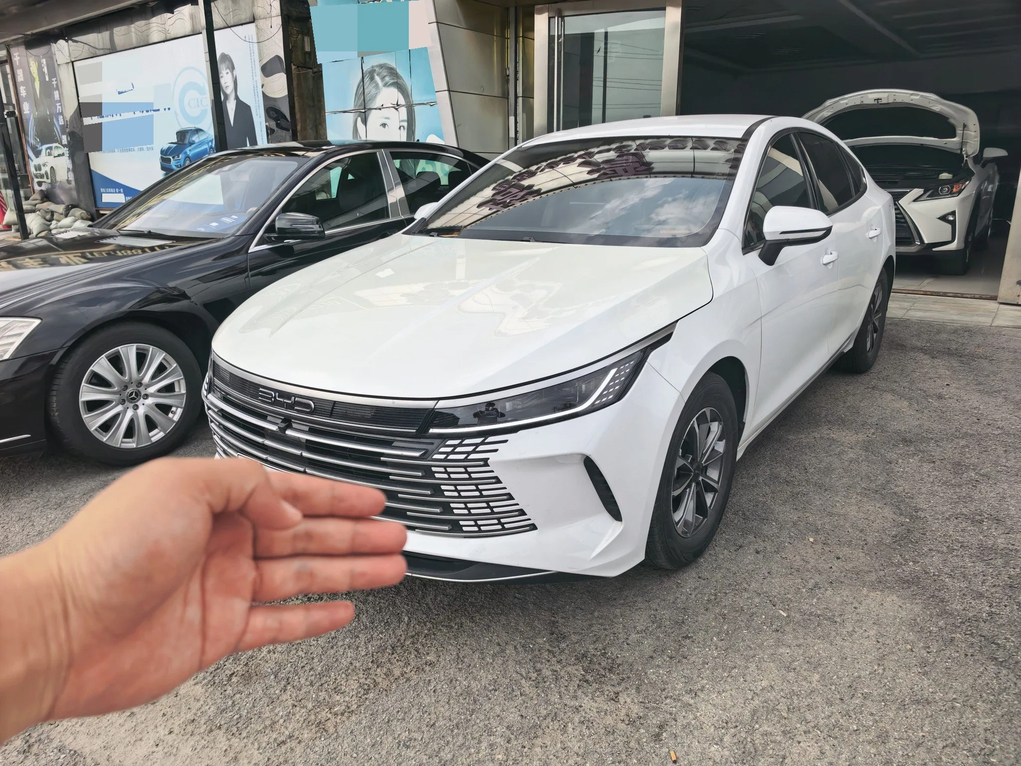 BYD 2024 Destroyer 05 DM-i 1.5 CVT Glory Edition 55KM Luxury Automatic