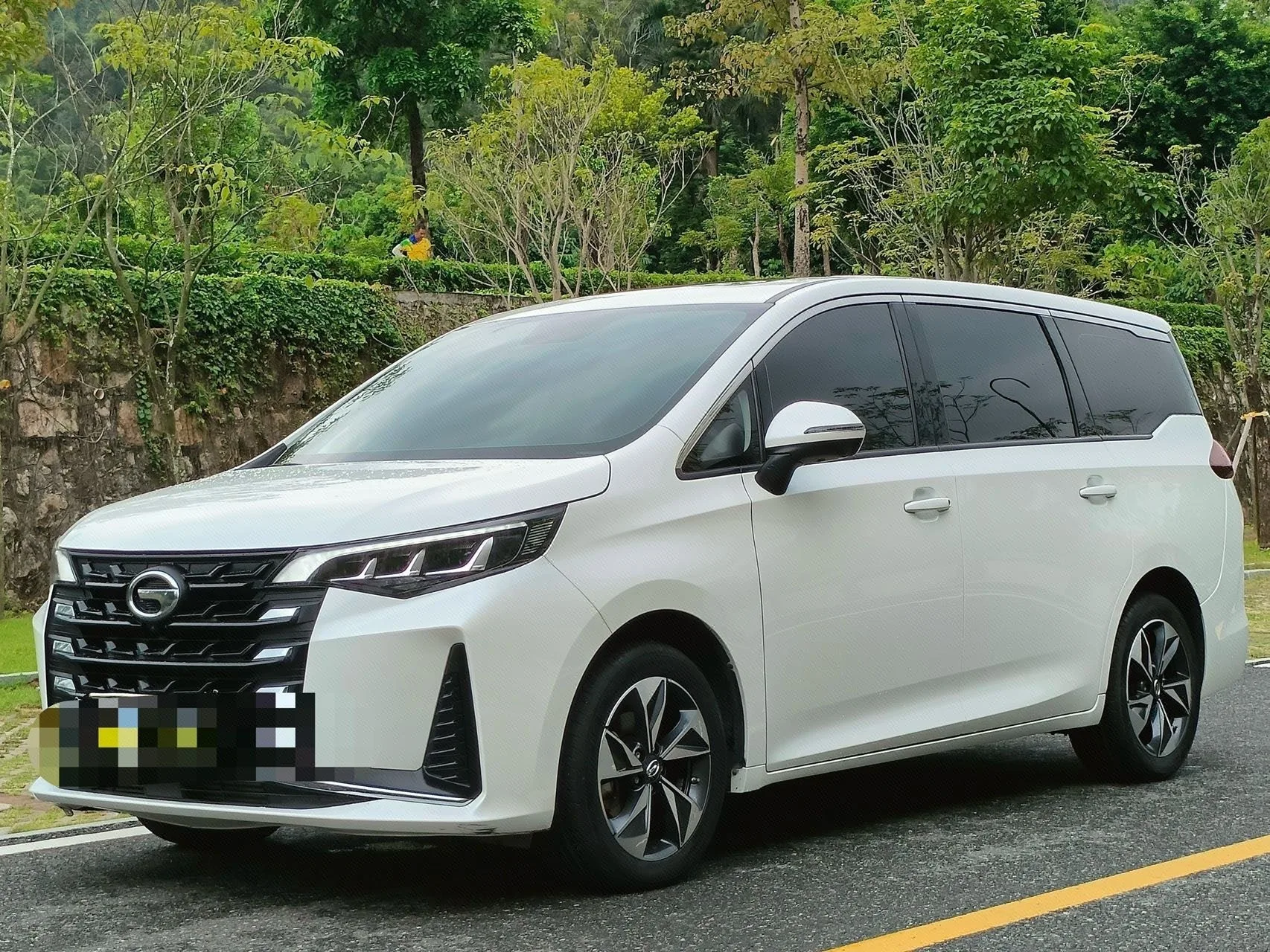 GAC Trumpchi M6 2021 270T DCT Premium Edition (7-Seater)