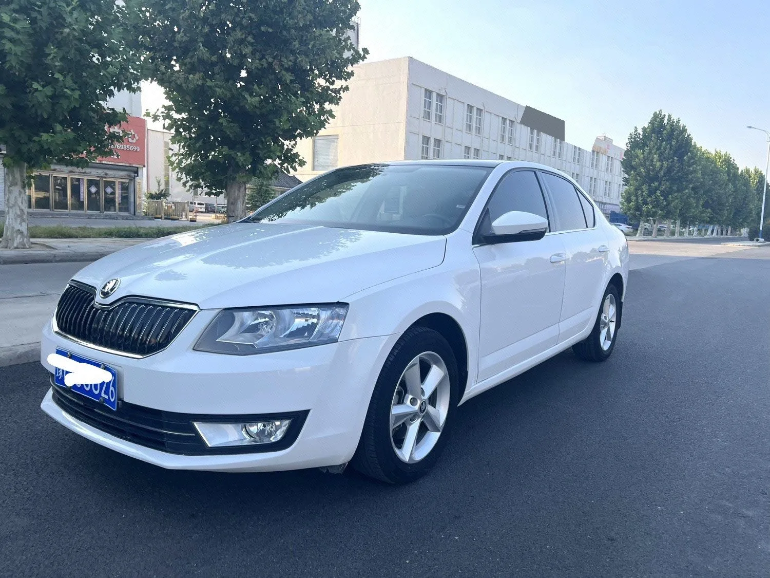 Octavia 2015 1.6L Automatic Elegance Edition
