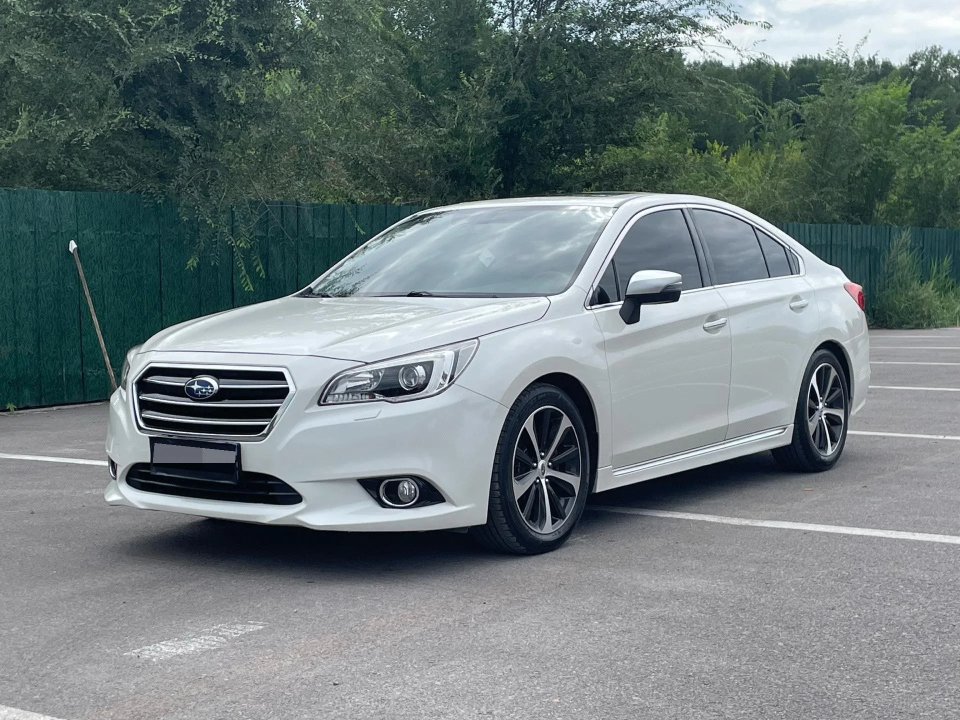 Legacy 2016 Model Year 2.5i AWD Glory Edition