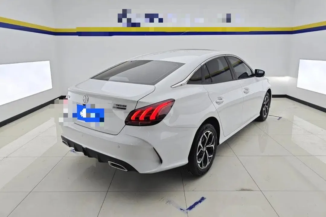 MG5 2023 180DVVT CVT Luxury Edition