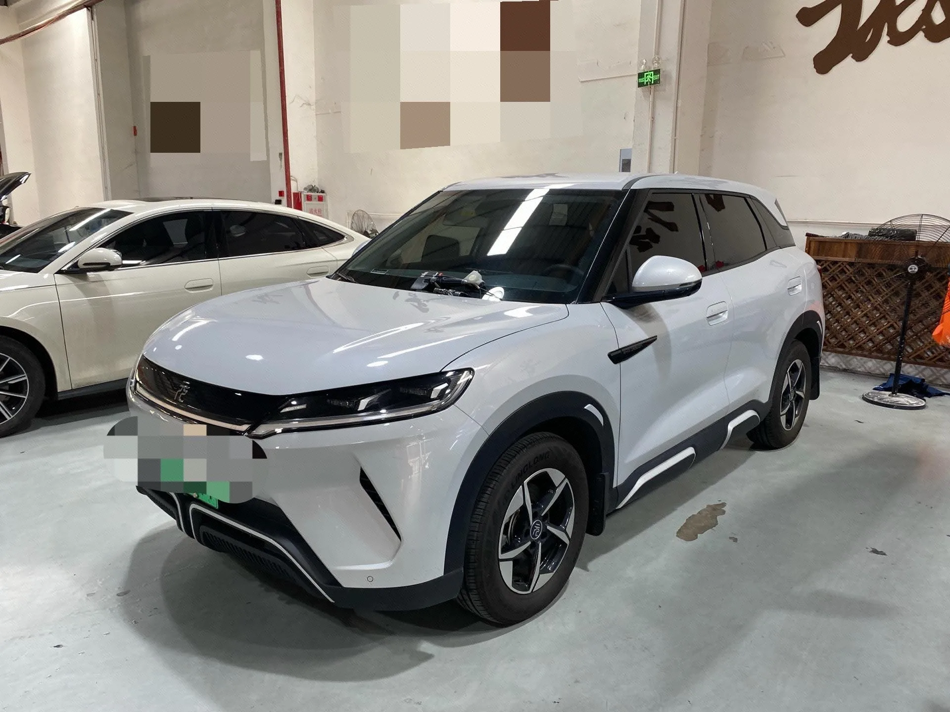 Yuan UP 2024 Model 401KM Leading Edition