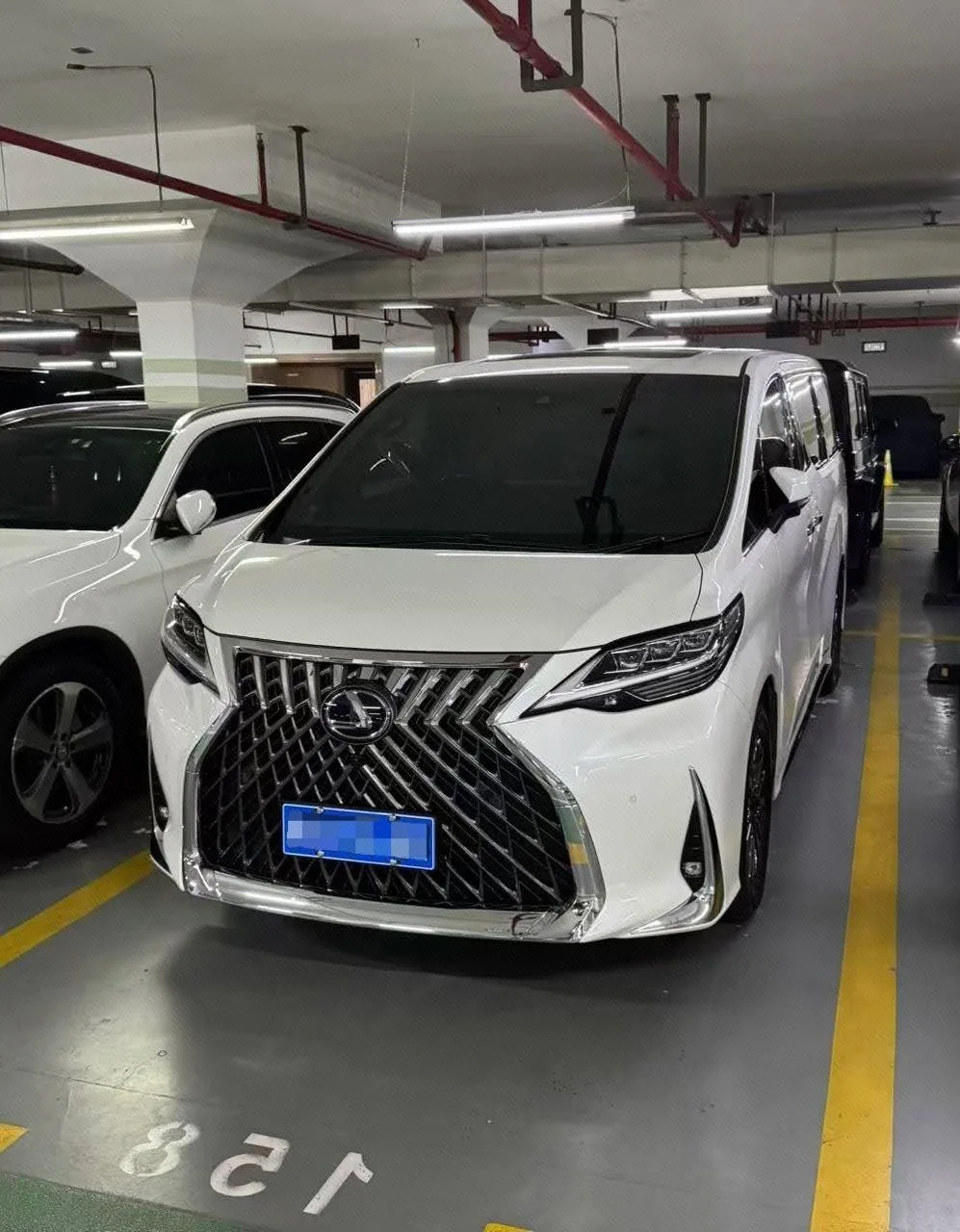 2020 Lexus LM 300h Four-Seater "Imperial" Edition
