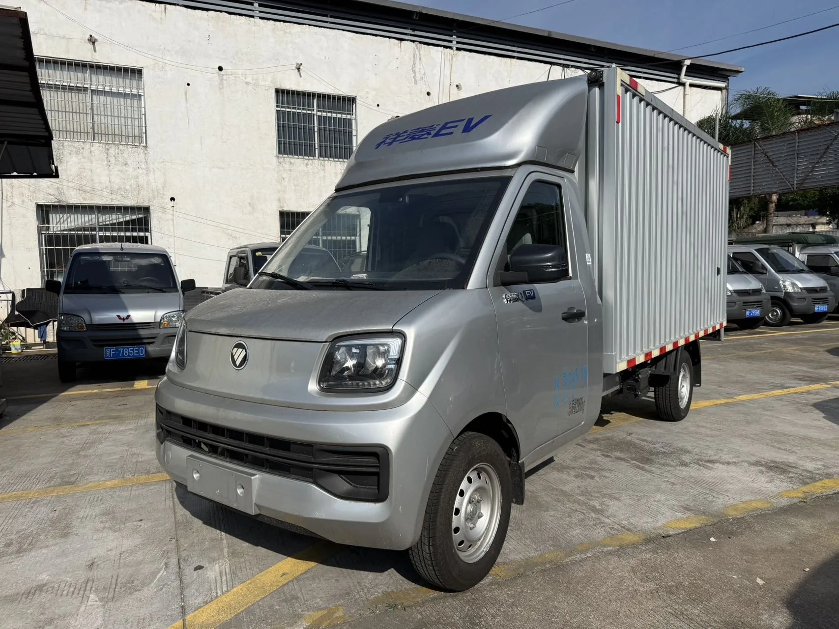 Foton 2023 Xiangling Q 3T 3.09m Single-Row Pure Electric Cargo Box Mini Truck (Standard Cargo Box) 41.86kWh Automatic Transmission