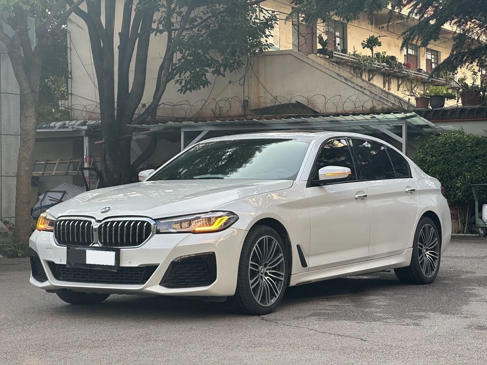 2018 BMW 5 Series 530Li xDrive M Sport Package