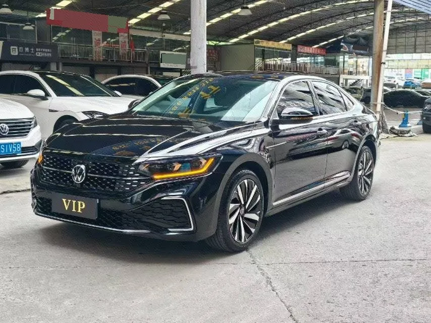 2022 Volkswagen Passat 330TSI Starry Sky Luxury Edition