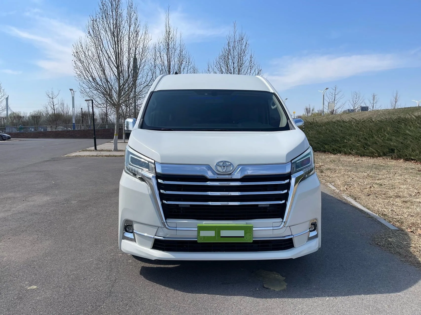 Toyota Hiace (Imported) 2019 Model, Hiace 3.5 Middle East Version, Automatic Transmission