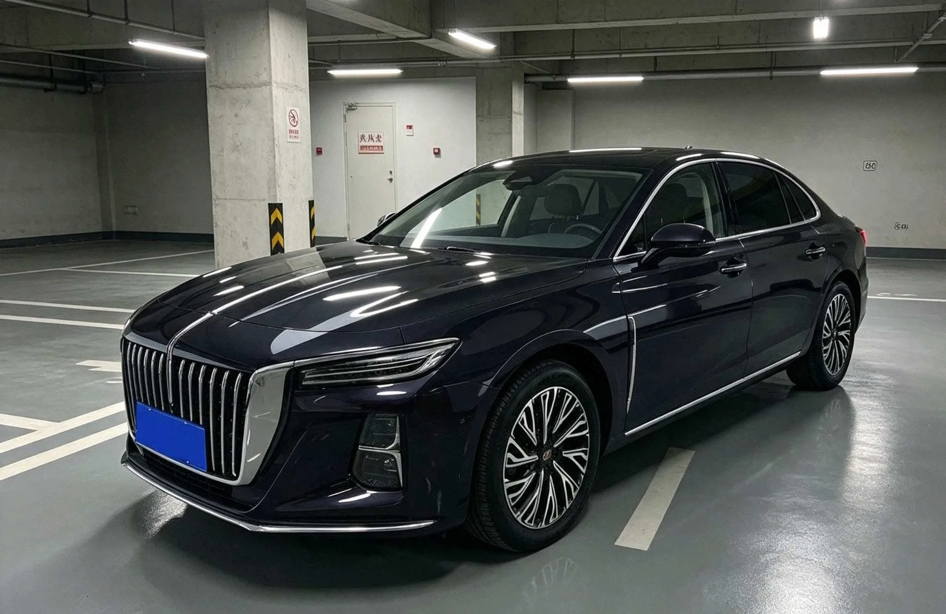Hongqi H5 2023 Model Year 1.5T HEV Smart Connect Flagship Edition