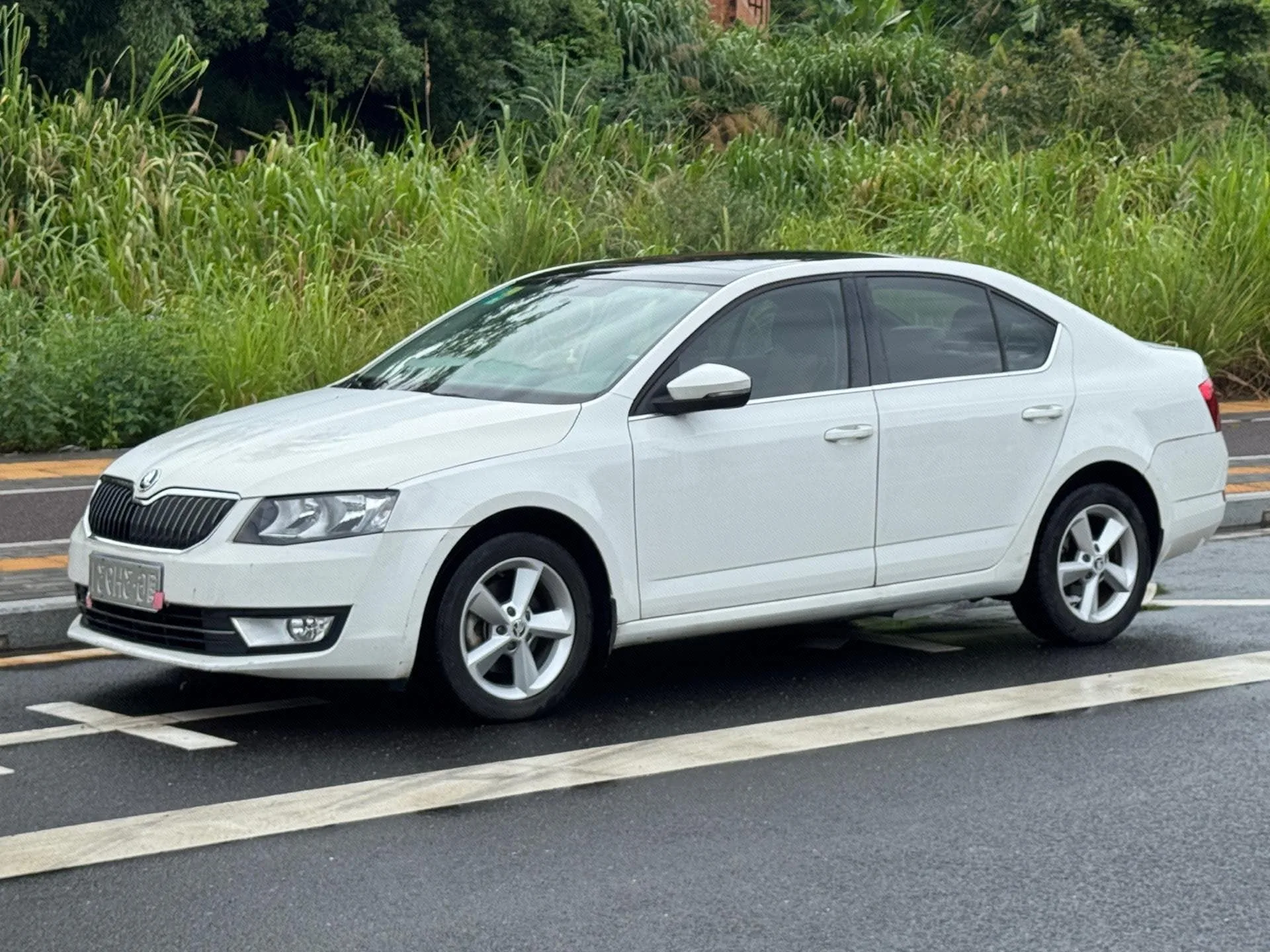Octavia 2015 1.6L Automatic Elegance Edition