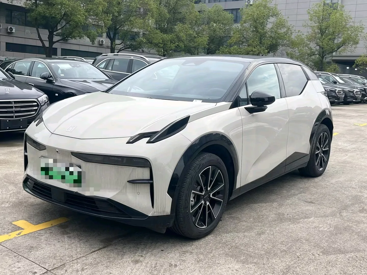 JiKrypton 2025 JiKrypton X Four-Seat Rear-Wheel Drive Magic Cube Edition Automatic Transmission