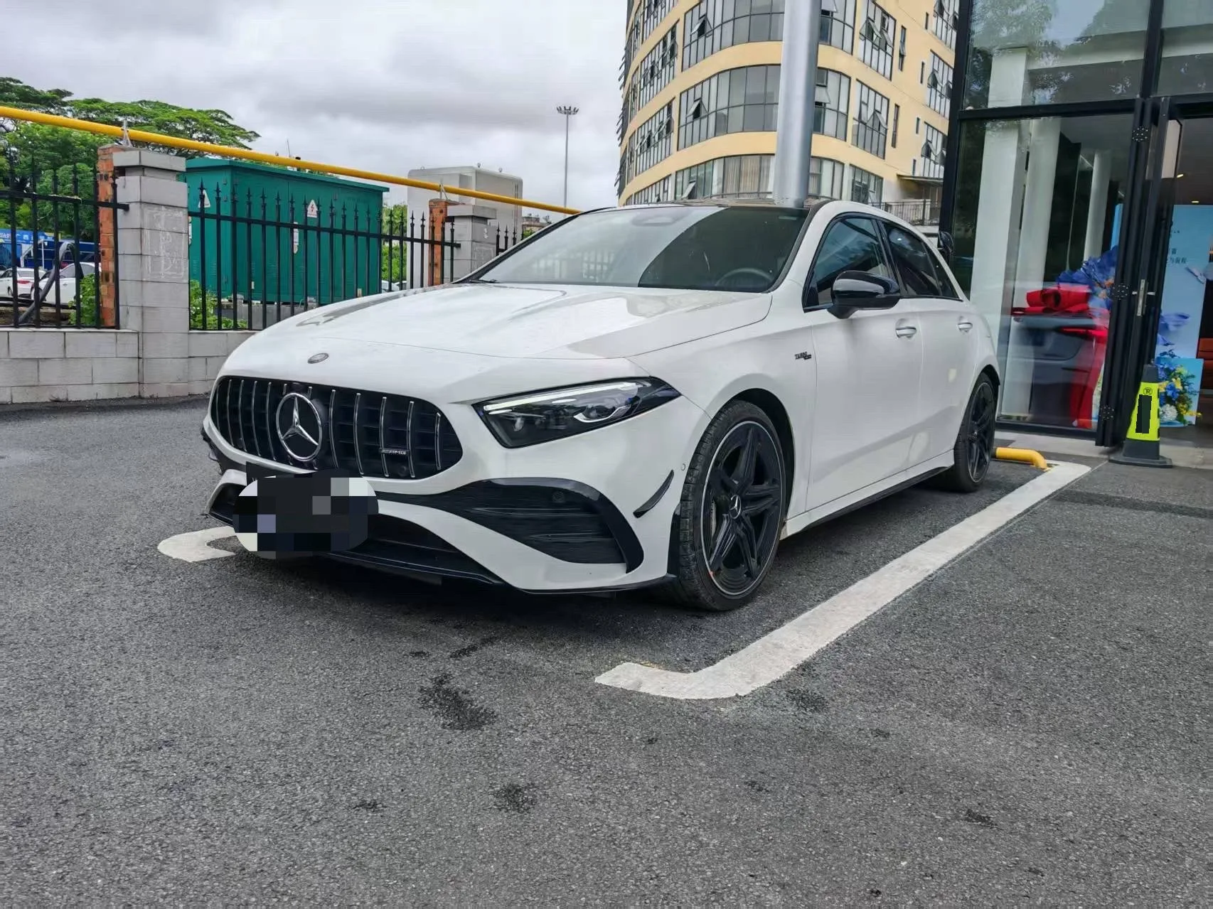 Mercedes-Benz A-Class AMG (Imported) 2024 A 35 AMG 4MATIC 48V 2.0T (Facelift) Automatic Transmission