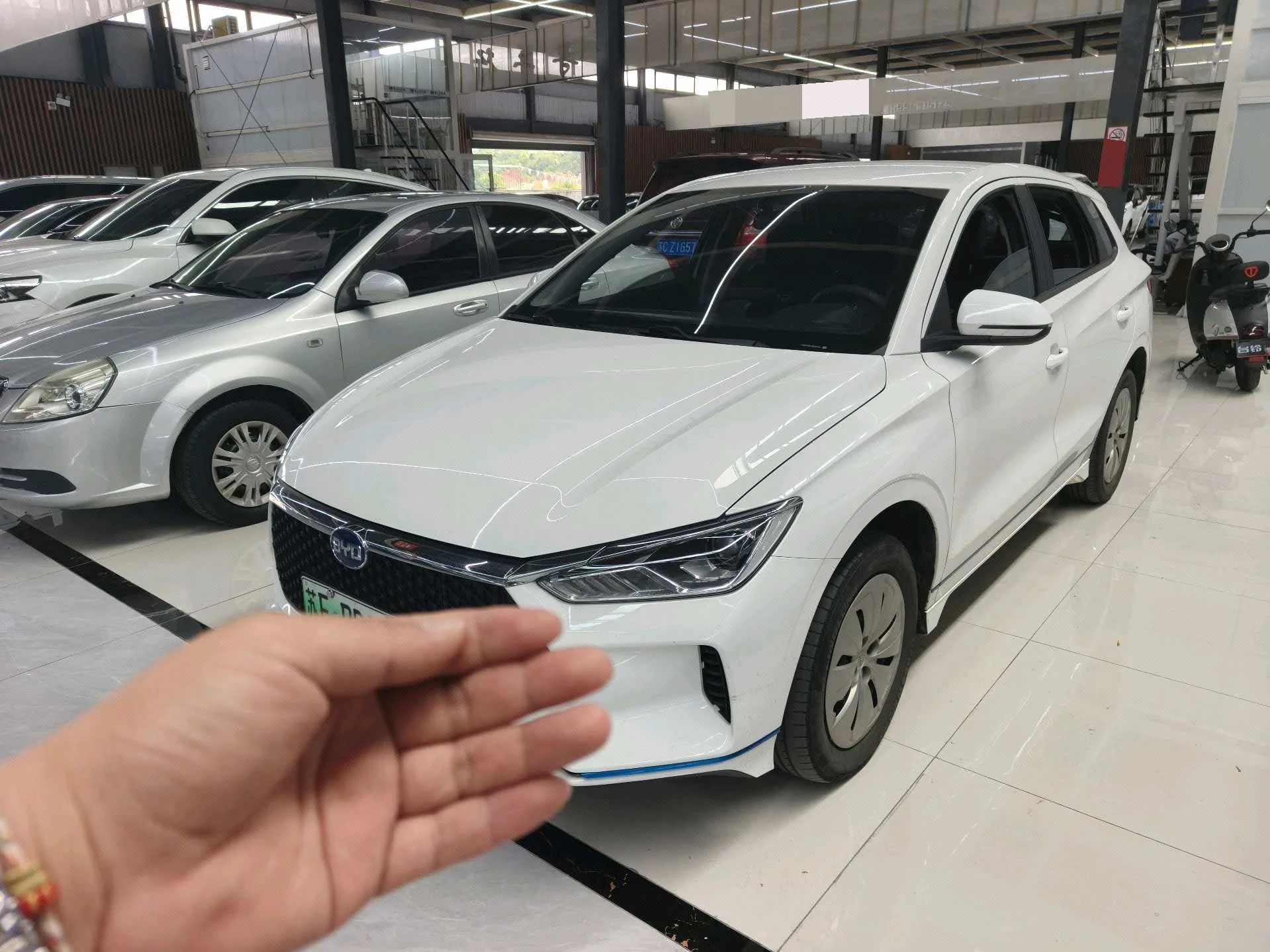 BYD e2 2021 Model Year, Standard Trim