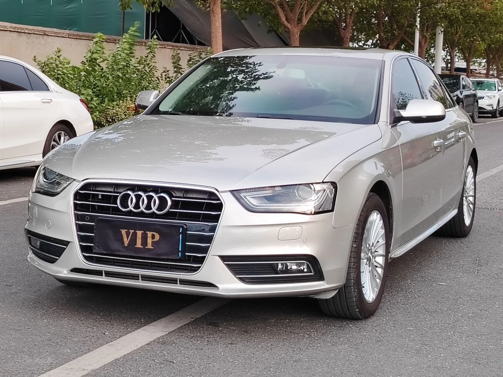2016 Audi A4L 35 TFSI Automatic Comfort Trim