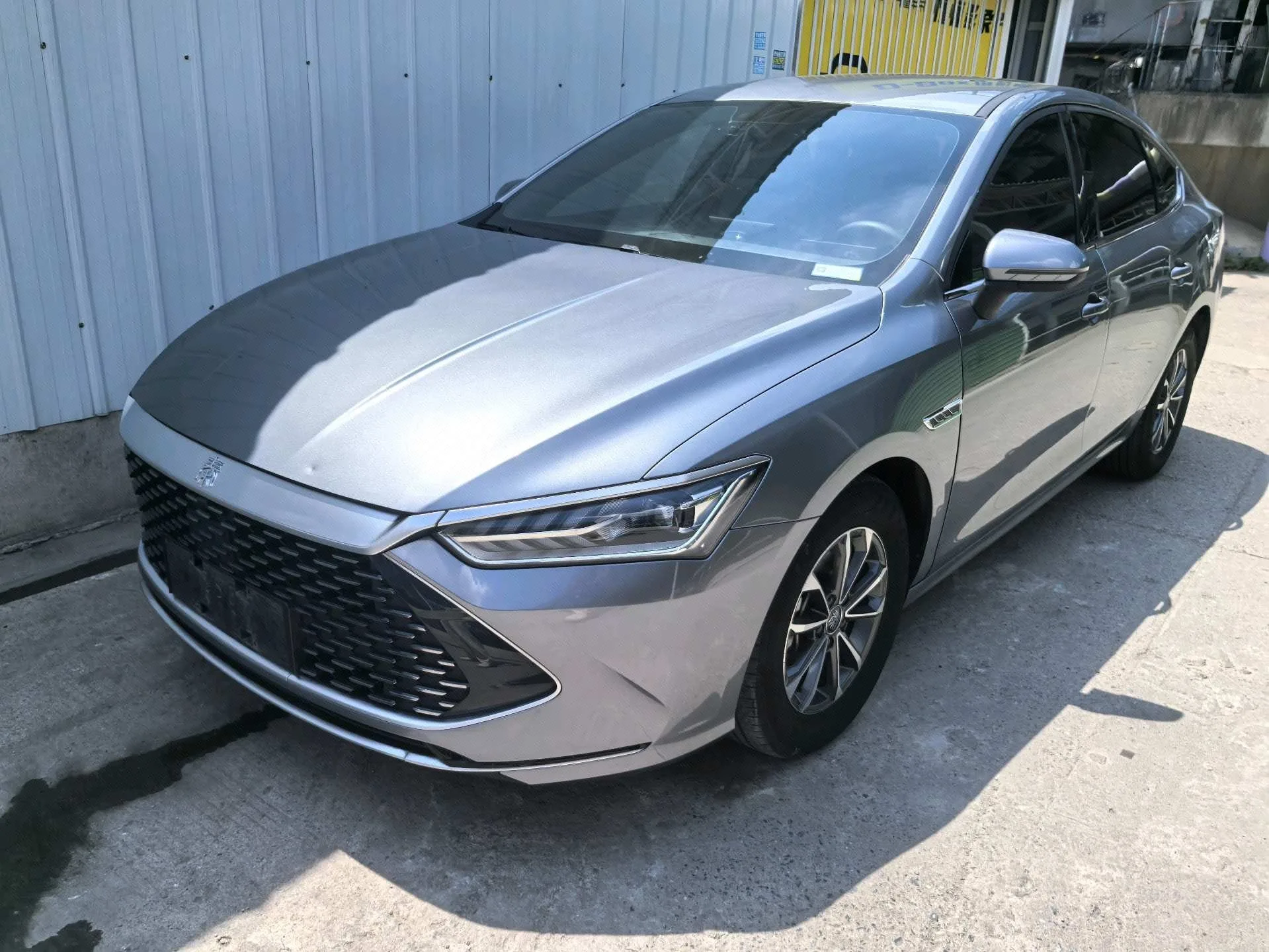 BYD 2023 Qin PLUS DM-i 1.5 CVT Champion Edition Leading Model 55KM Automatic