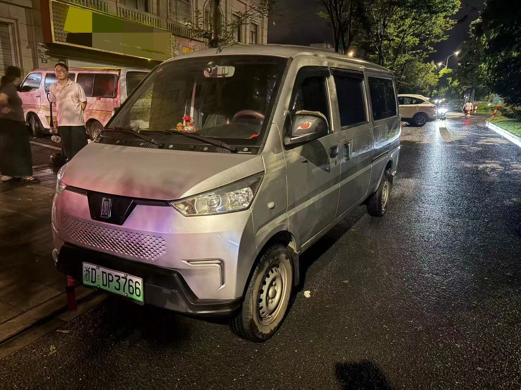 Ling Shi 2024 EV50 Passenger Version Comfort Edition, 7-Seater, 4.49-meter Pure Electric Light Commercial Vehicle, 41.86 kWh, Automatic Transmission
