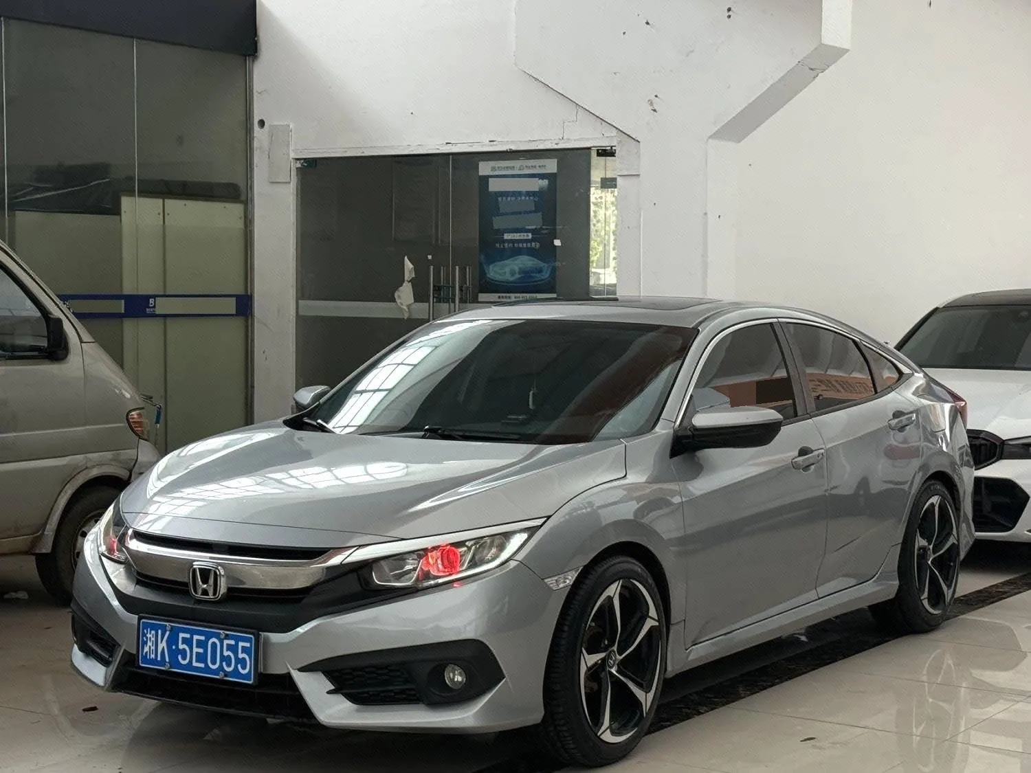 2016 Civic 220TURBO CVT Luxury Edition