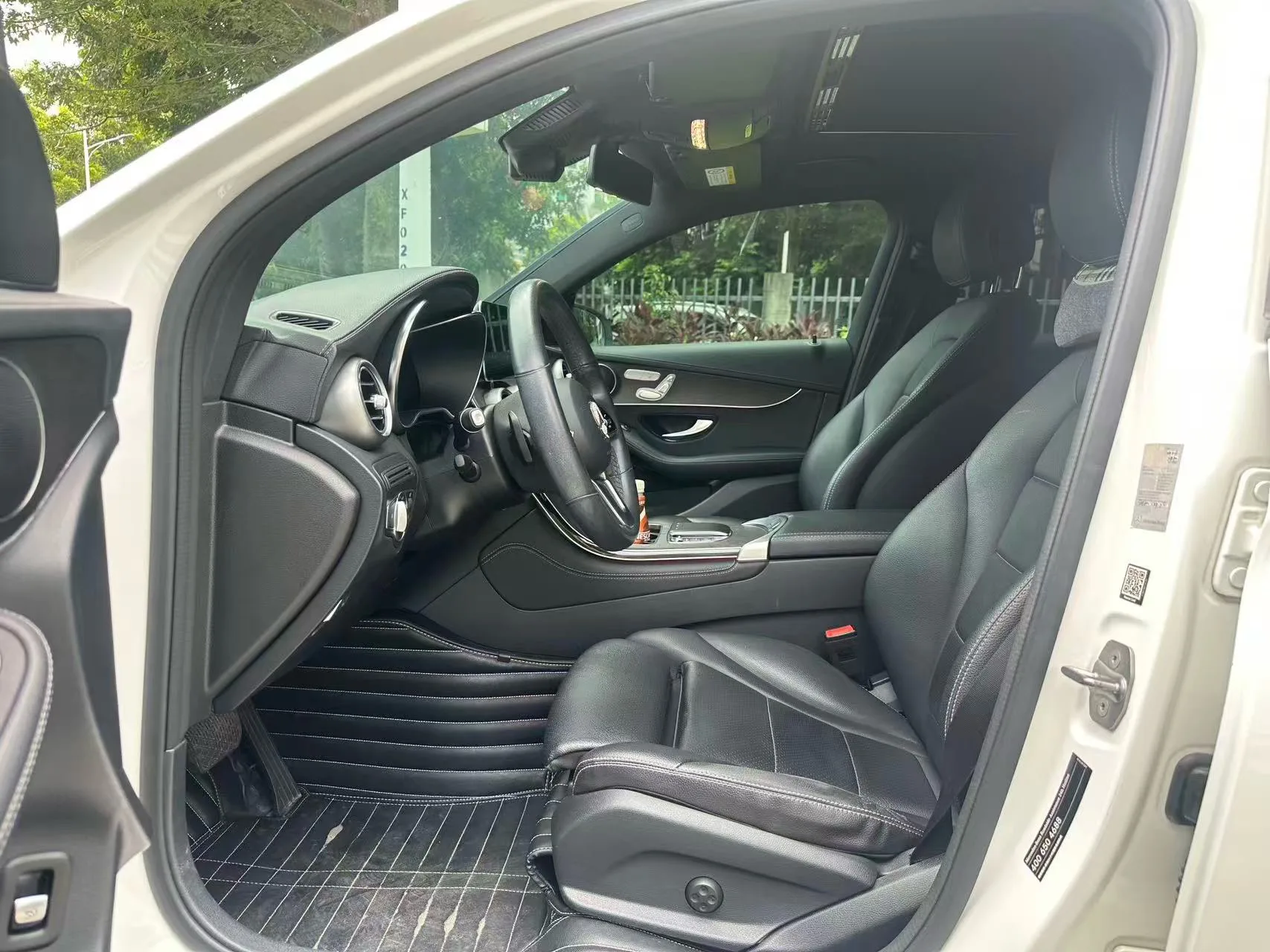 Mercedes-Benz GLC Coupé 2020 GLC 300 4MATIC Coupé SUV