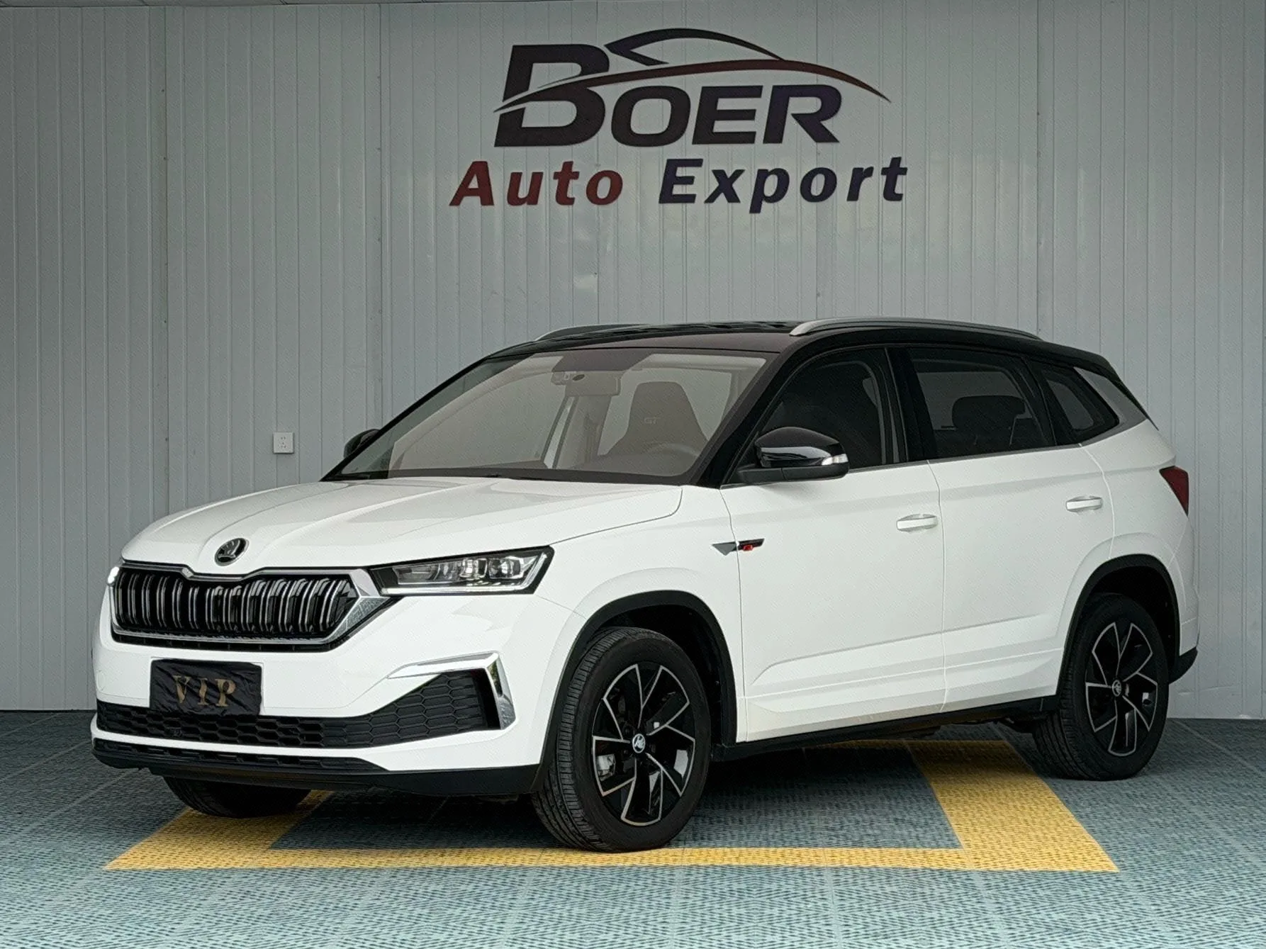 Komic 2022 GT 1.5L Automatic Premium Edition