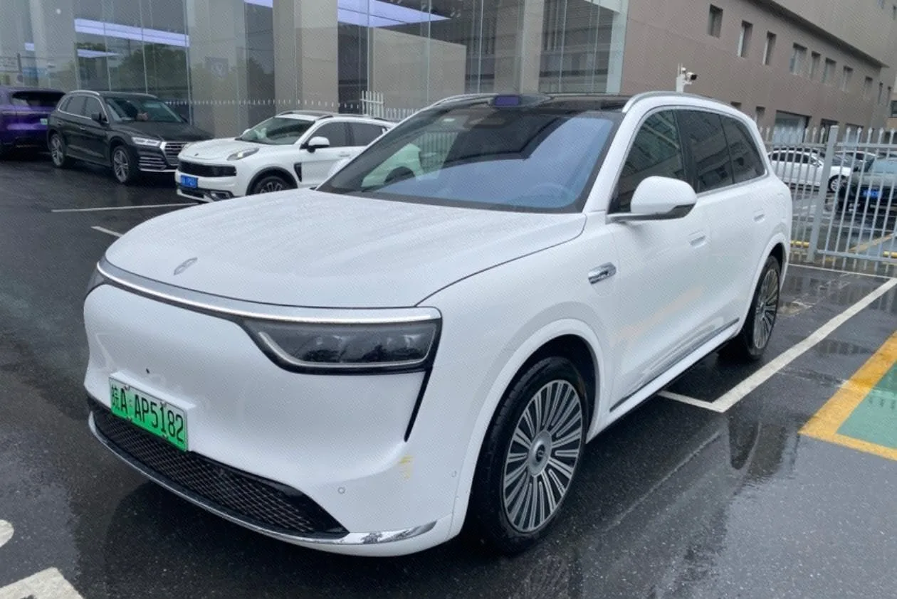 Wenjie M8 2025 Pure Electric Ultra Six-Seat Four-Wheel Drive Version