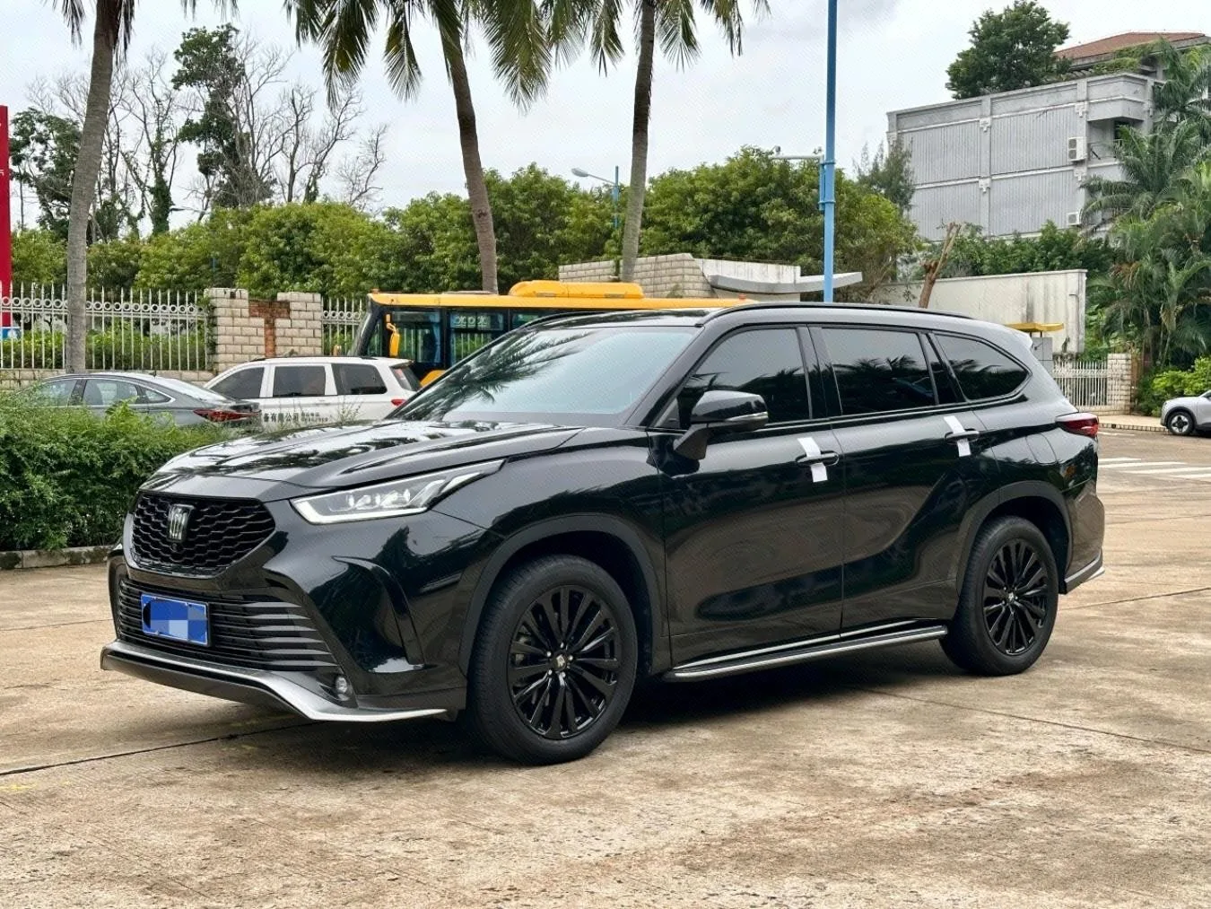 Toyota 2024 Crown Land Cruiser 2.0T AWD Jinyao Edition, Automatic Transmission