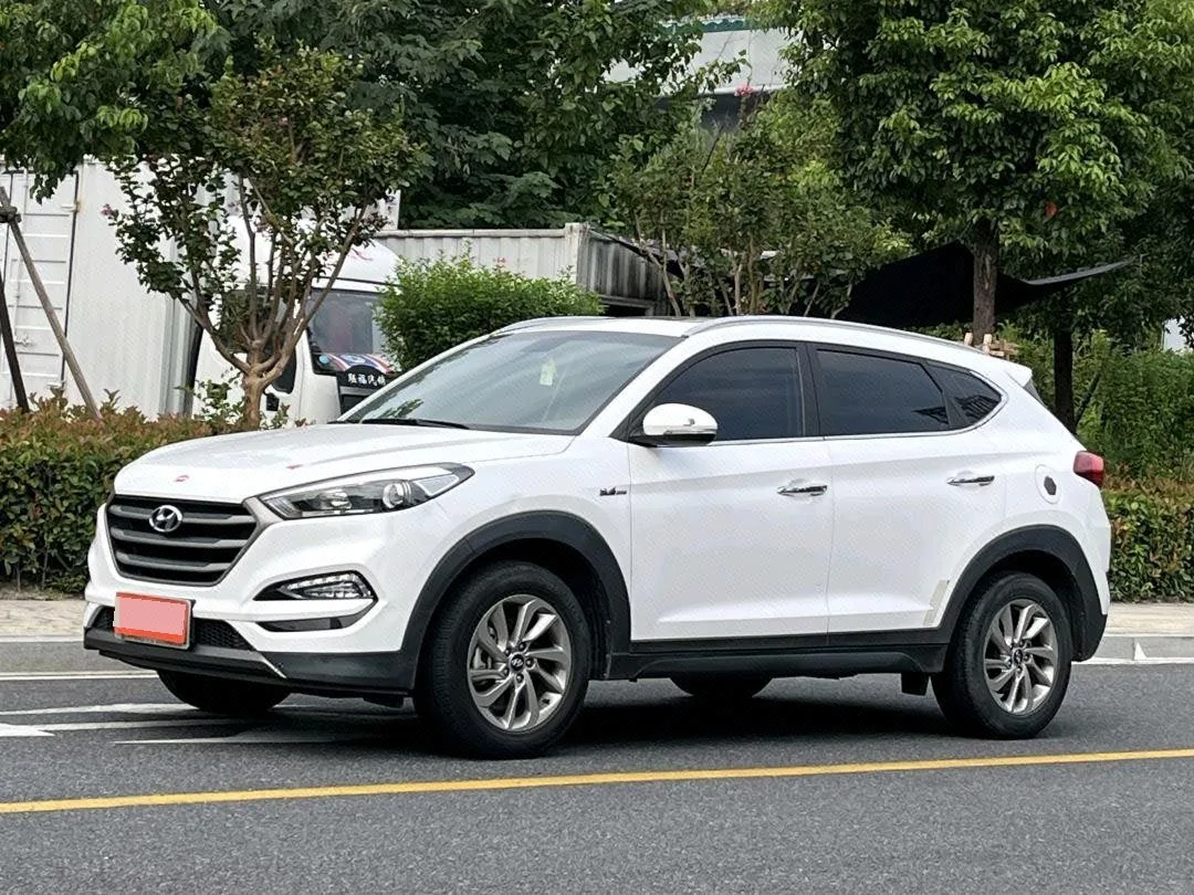 Tucson 2015 1.6T Dual-Clutch Two-Wheel Drive Intelligent Model