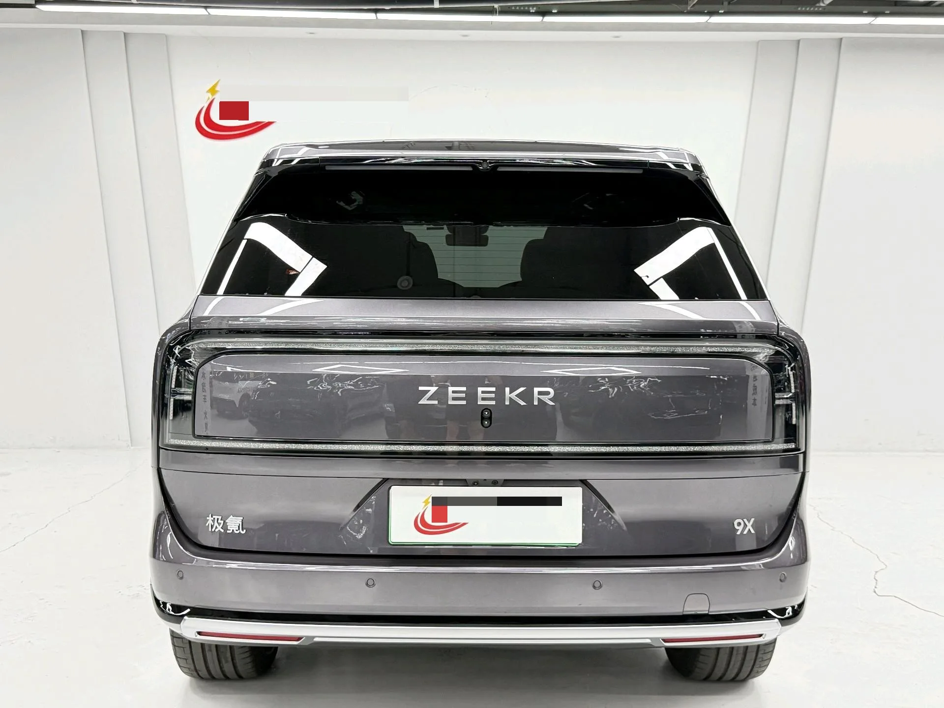 Jike 2025 Model Jike 9X 2.0T Hyper Edition 70kWh Automatic
