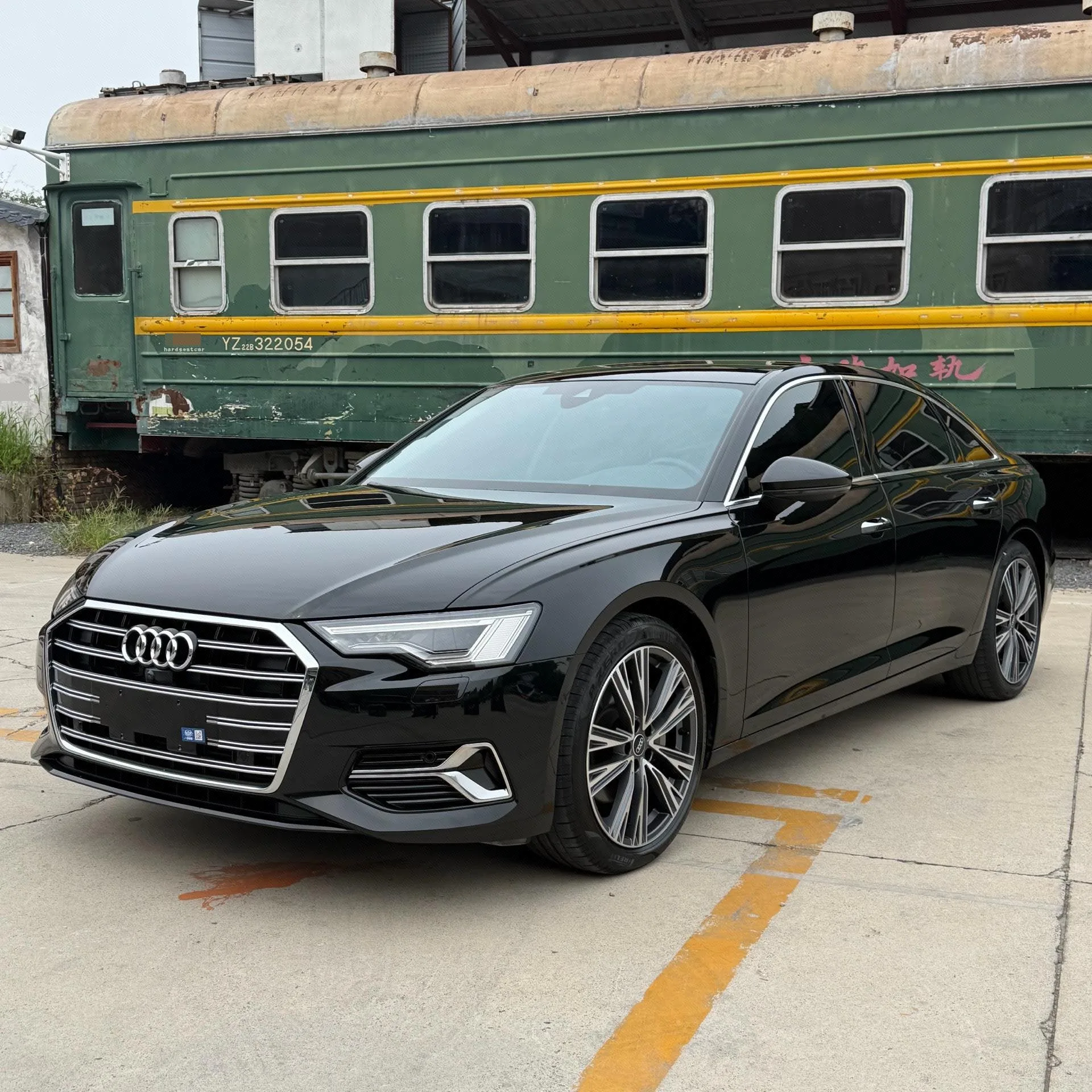 Audi 2023 A6L 2.0TFSI 45TFSI Premium Elegance (Facelift) Automatic Transmission