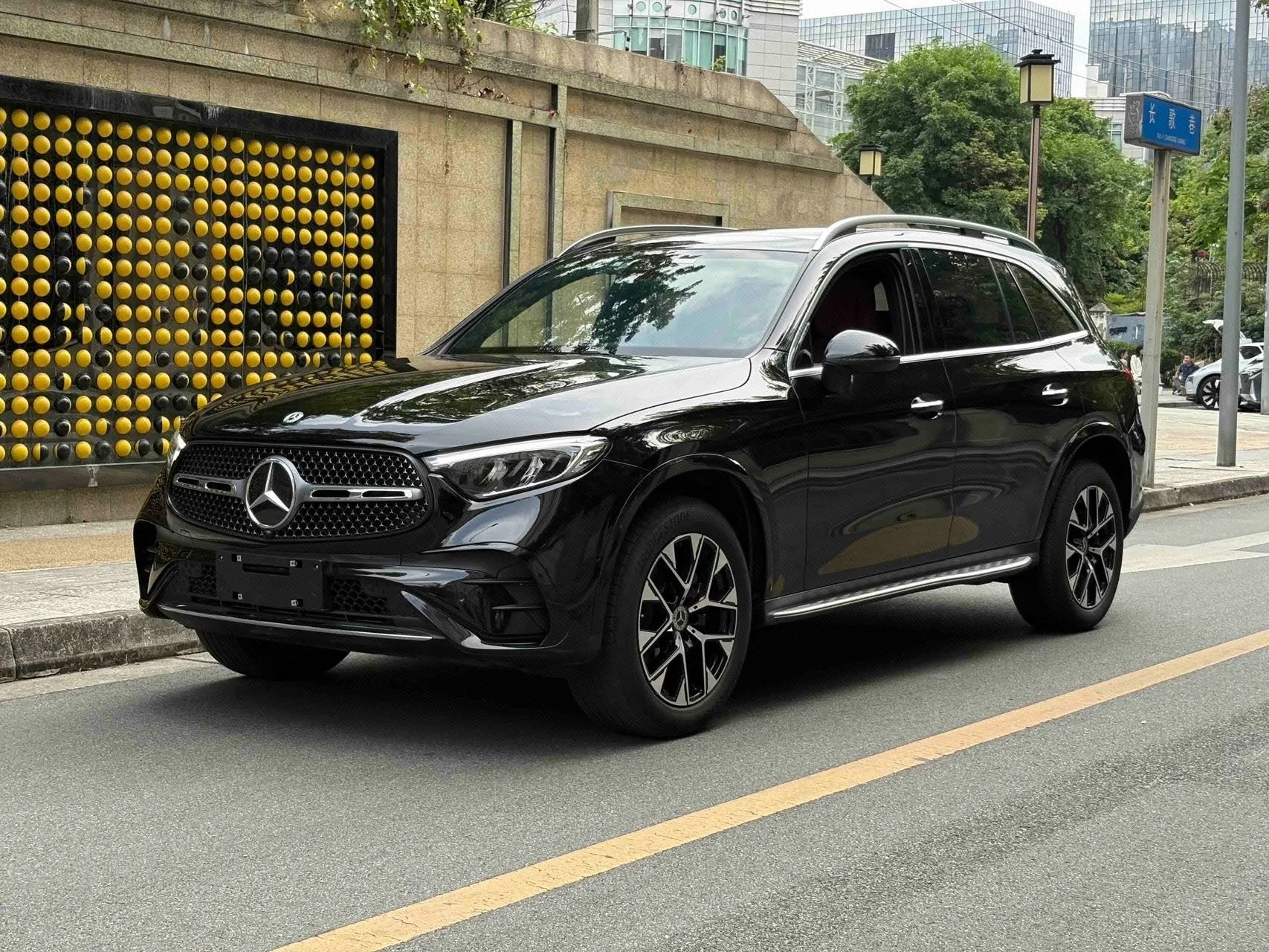 Mercedes-Benz 2024 GLC 260 L 4MATIC 48V 2.0T Luxury 7-Seater Automatic