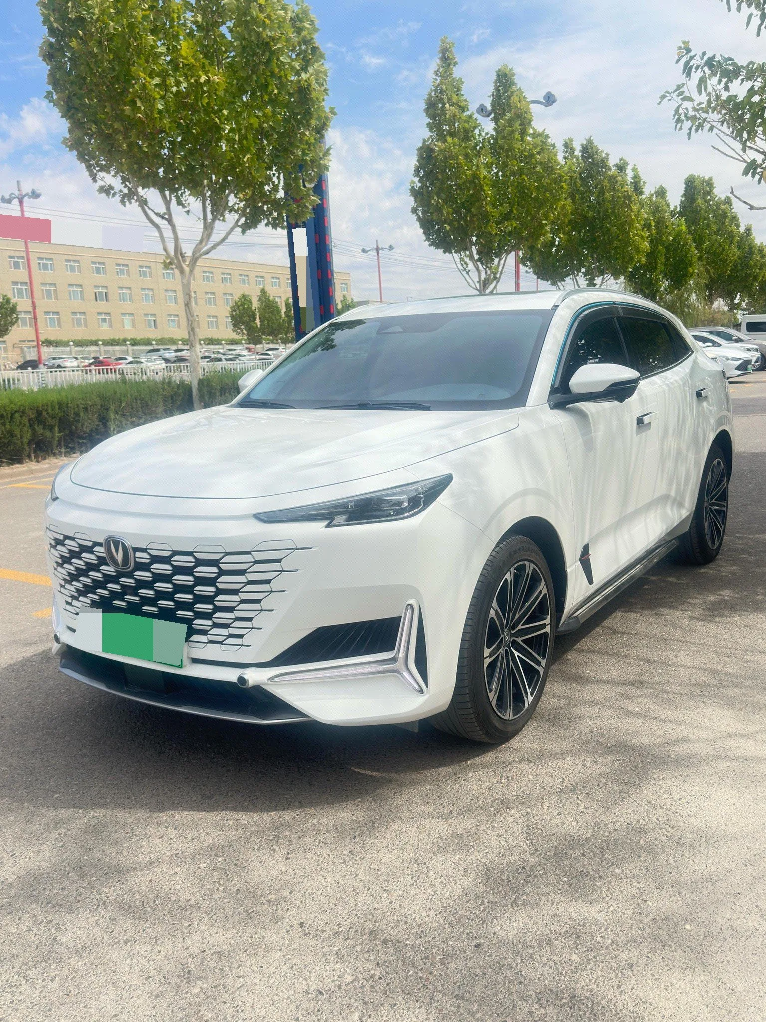 Changan UNI-K New Energy 2022 Model Year Blue Whale iDD 130 km 1.5T Premium Edition