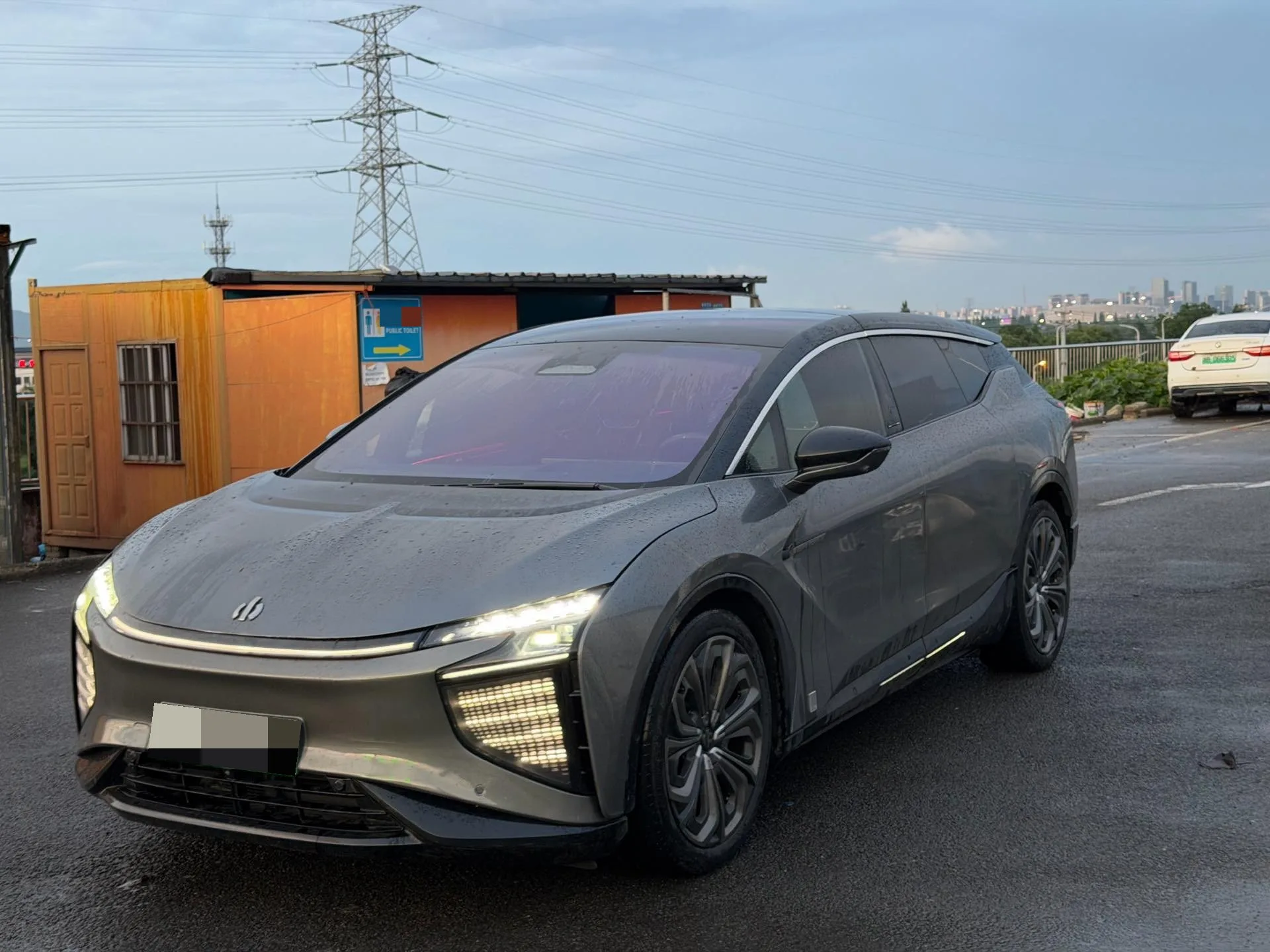 HiPhi X 2021 Flagship Edition 6-seater