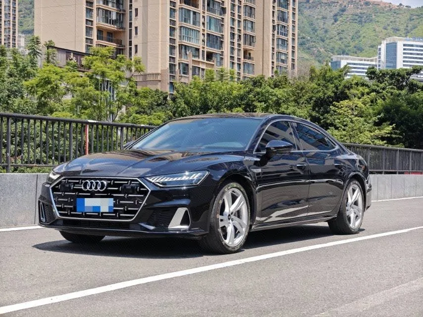 Audi 2024 A7L 2.0TFSI 45TFSI Quattro S-line (High-end model) with Crystal Package, Automatic Transmission