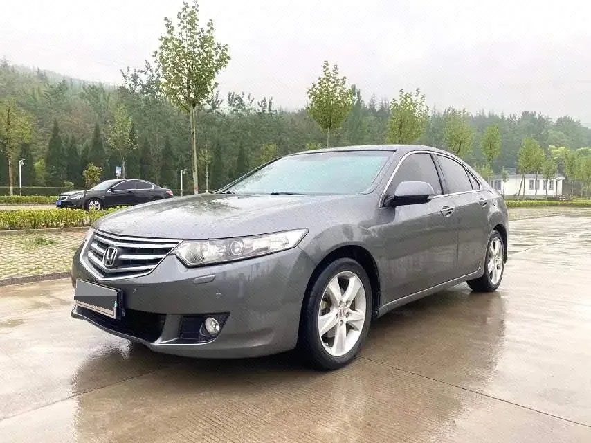 Subaru 2009 Model Year 2.4L Premium Edition