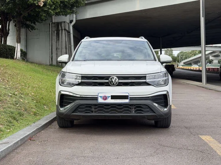 Volkswagen 2024 Tharu 1.5TSI 300TSI 2WD Full Moon Edition Automatic