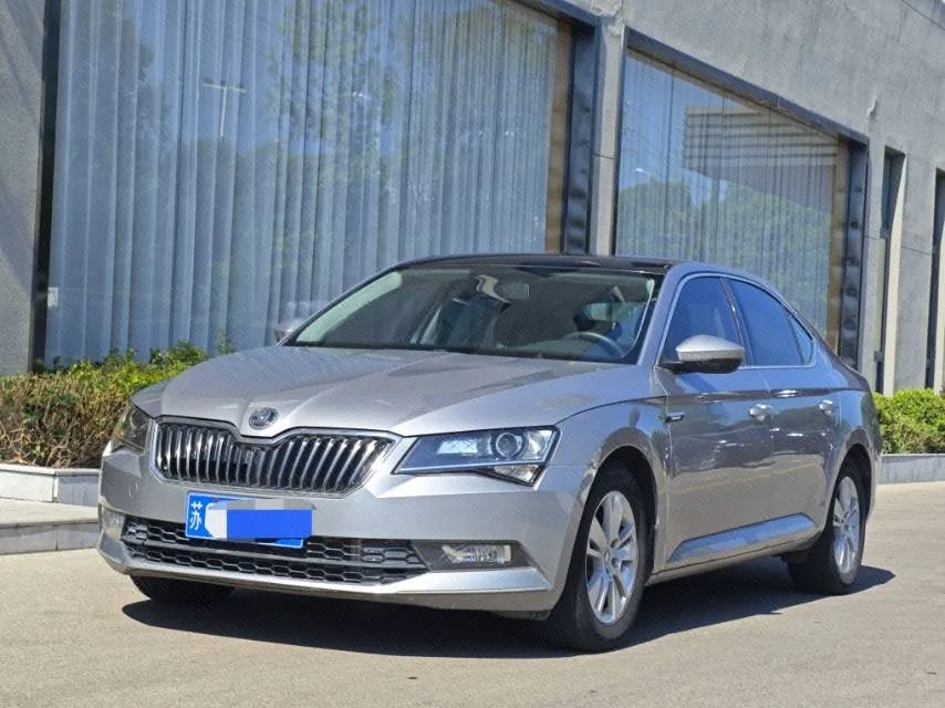 Superb 2016 TSI280 DSG Forward Edition