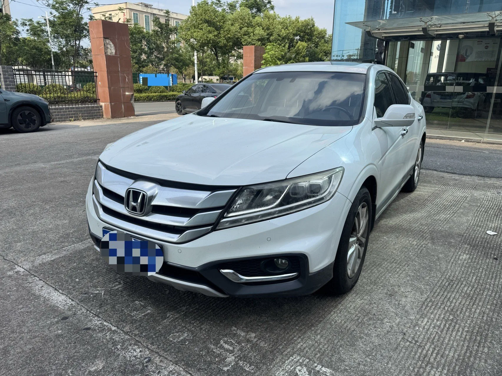 Geoshu 2014 Model Year 2.4L Luxury Edition