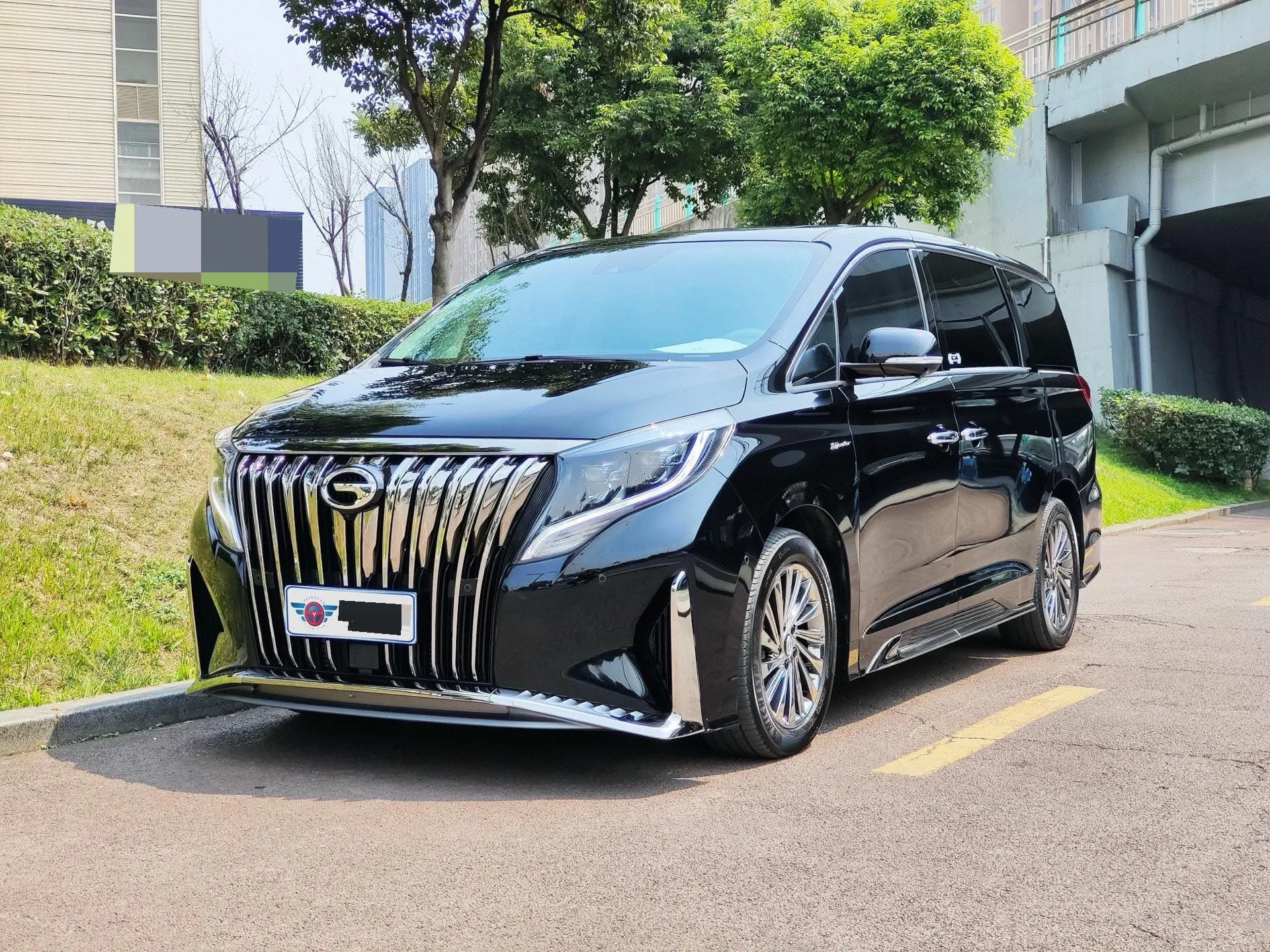 GAC Trumpchi 2024 M8 Dual-Hybrid 2.0T Master Series Super Hybrid Edition, Automatic Transmission
