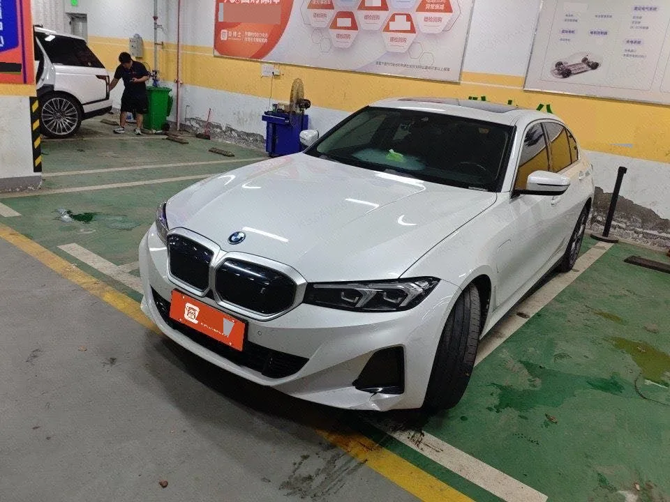 BMW 2025 i3 eDrive 35 L Automatic