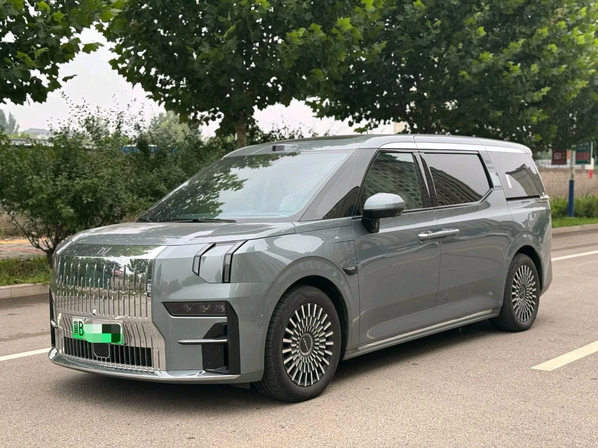 Extreme Krypton 009 2024 Model 7-Seat Aisle Edition 4WD 108kWh