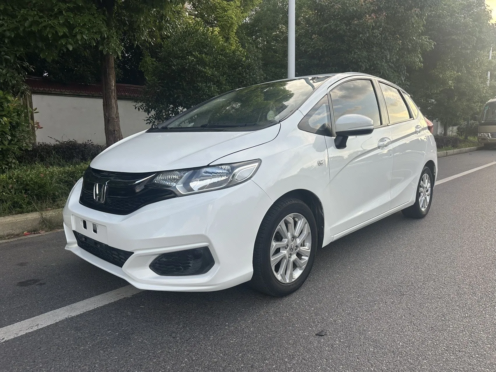 Honda Fit 2018 1.5L CVT Comfort Sunroof Edition