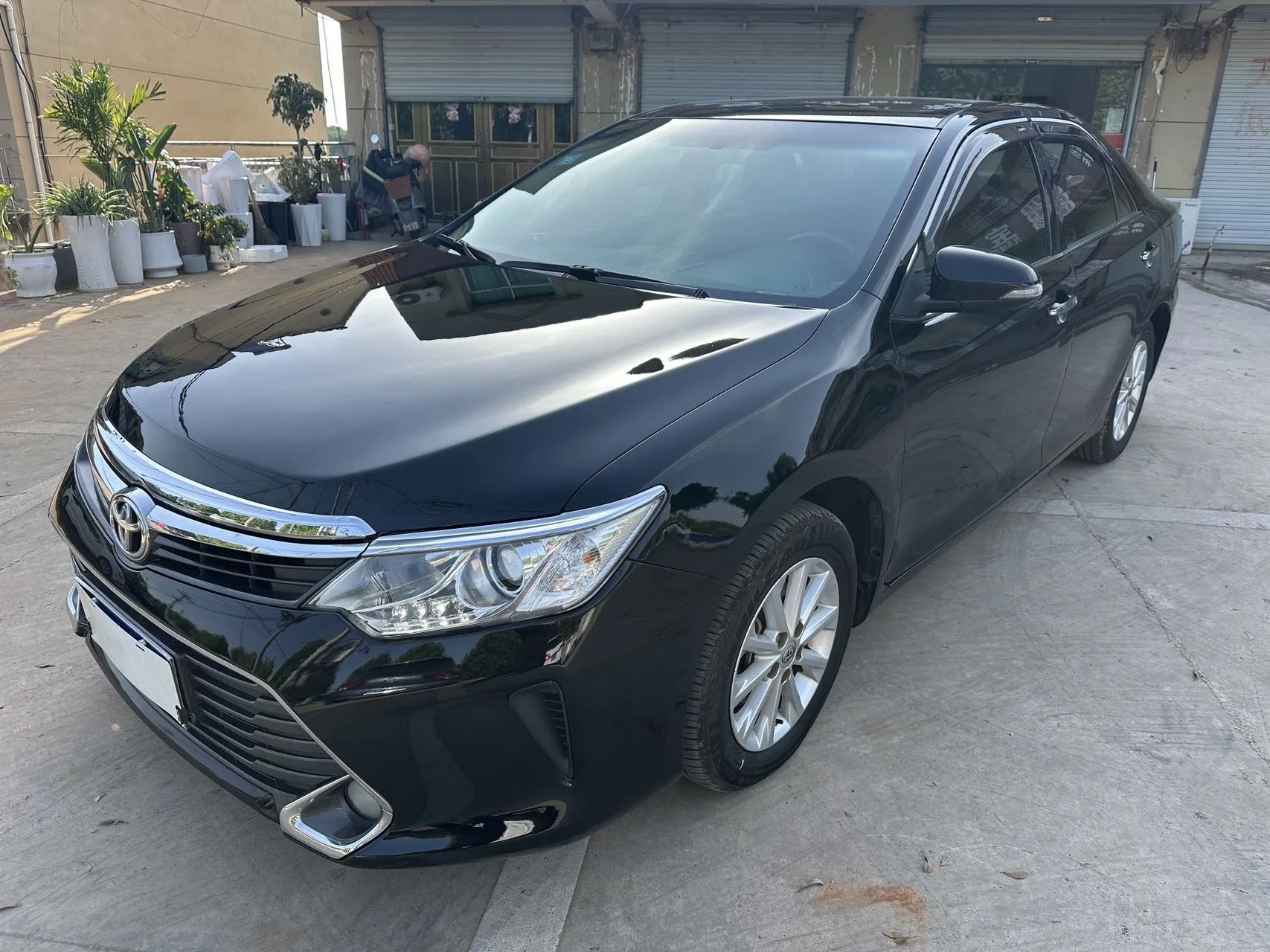 Camry 2015 2.0G Leading Edition