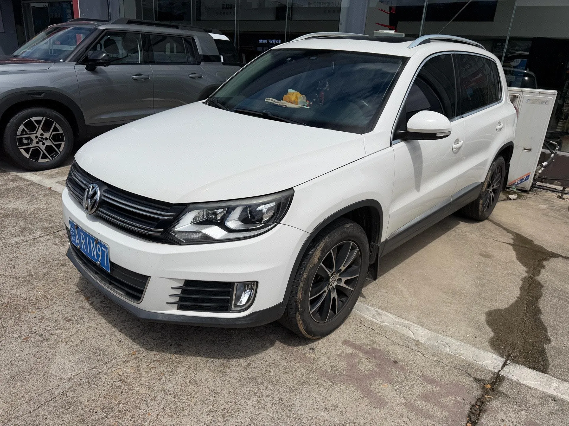 2016 Tiguan 300TSI Automatic Front-Wheel Drive Luxury Edition