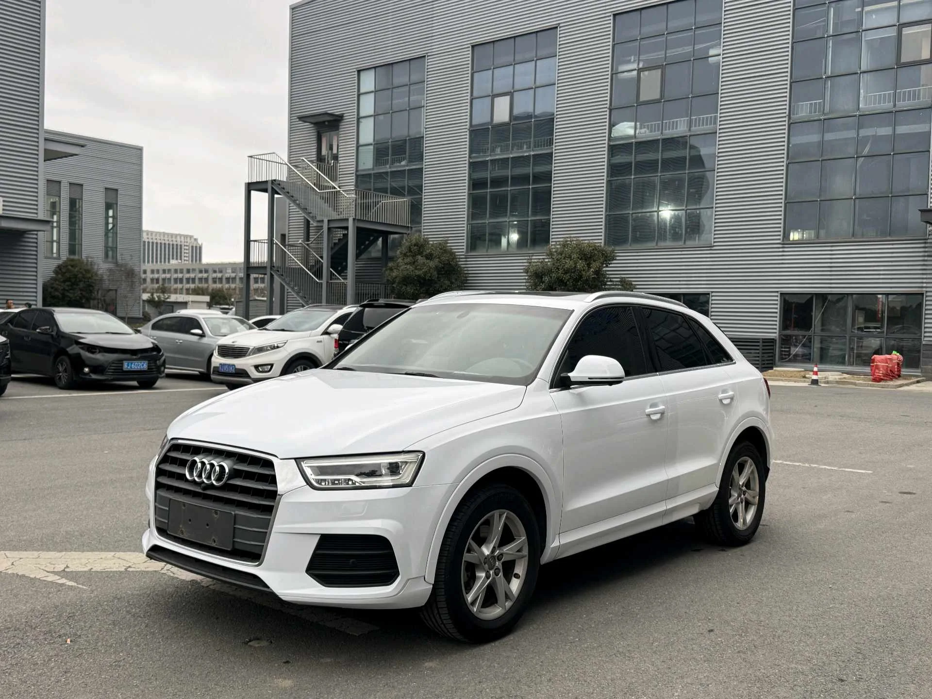 Audi Q3 2018 30th Anniversary Edition 30 TFSI Fashion Model