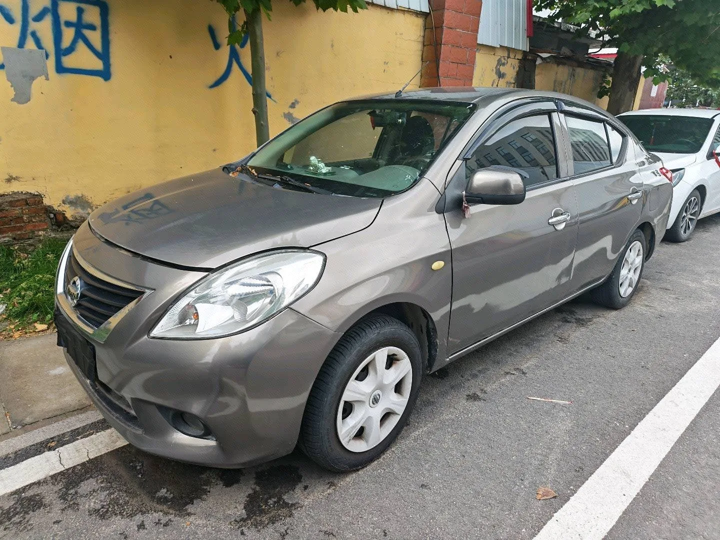 2011 Nissan Sunny 1.5 XE Comfort Edition, Manual Transmission