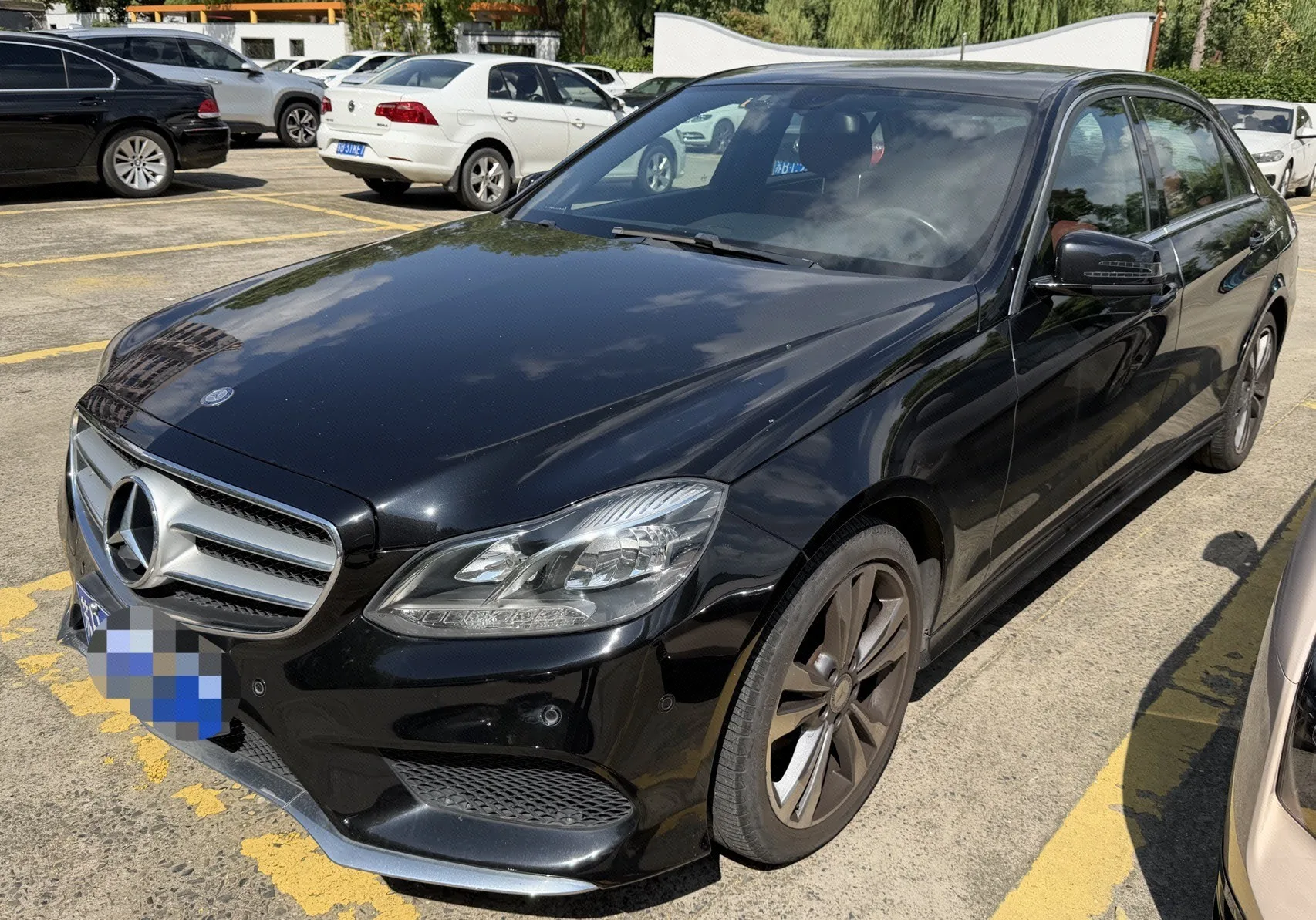 2015 Mercedes-Benz E-Class (Facelift) E 200 L Sport