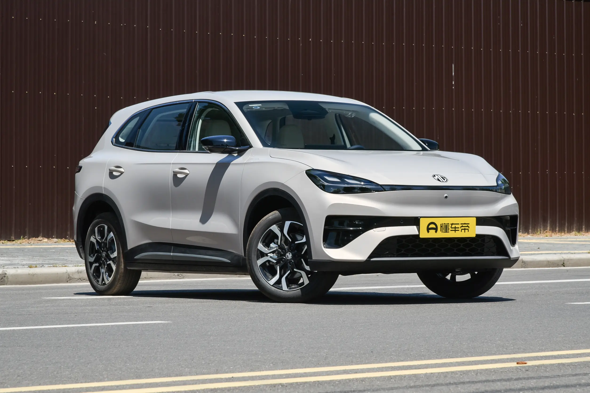 MG 4X — Authorized new car for export from China (listing thumbnail)