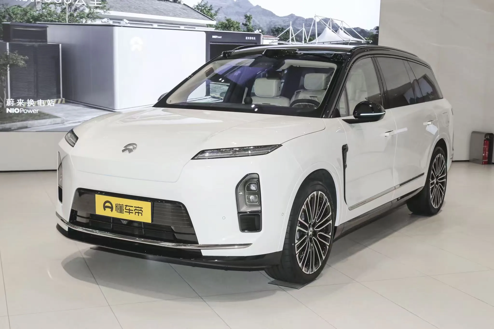 NIO  ES8 — Authorized new car for export from China (listing thumbnail)